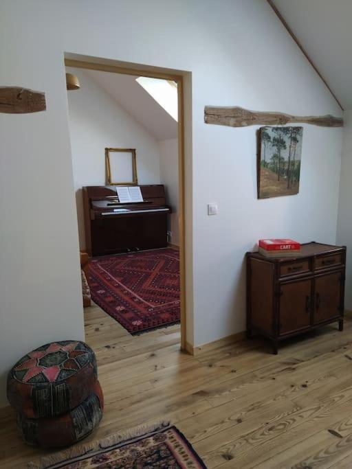 Superbe Appartement Dans Charmant Corps De Ferme Acheres-la-Foret ภายนอก รูปภาพ
