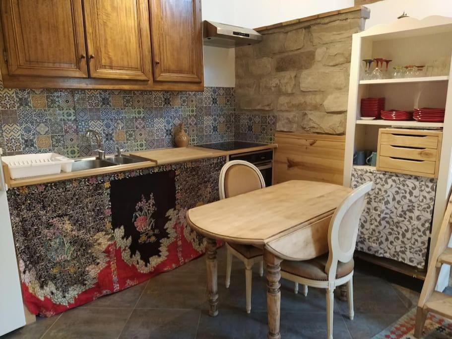 Superbe Appartement Dans Charmant Corps De Ferme Acheres-la-Foret ภายนอก รูปภาพ
